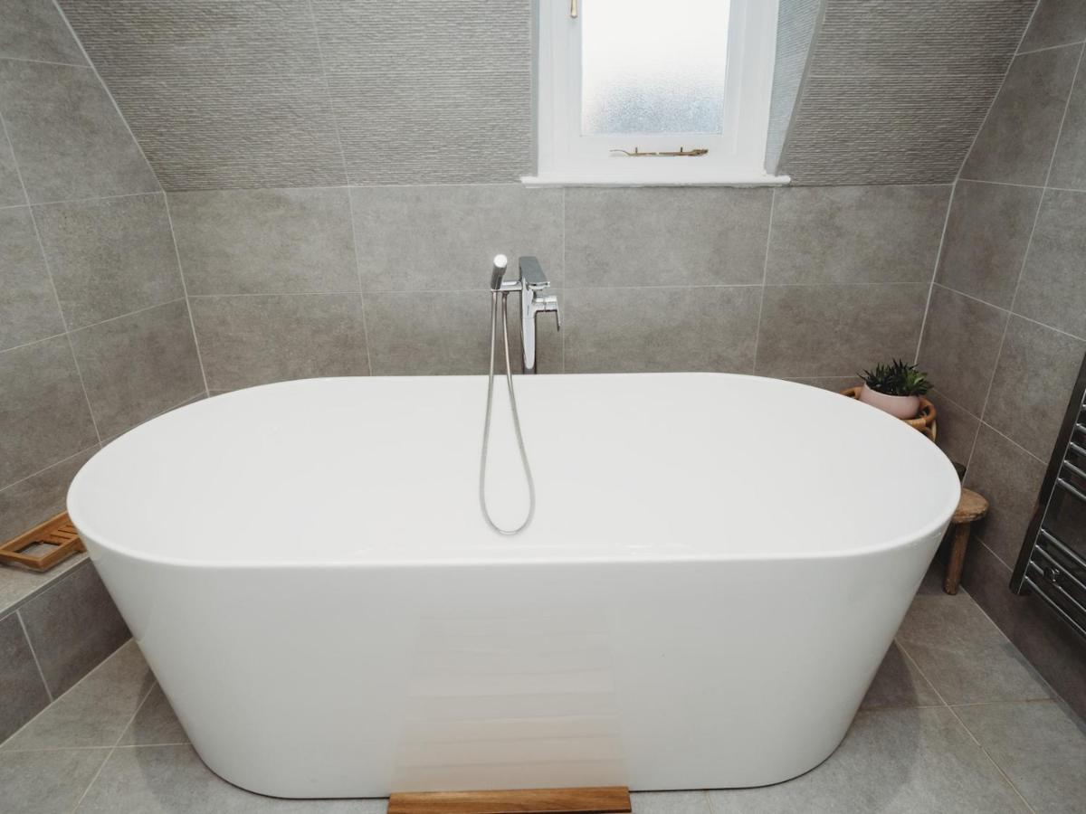 Pass The Keys Stylish 2 Bed Eco Flat In The Heart Of Bath公寓 外观 照片
